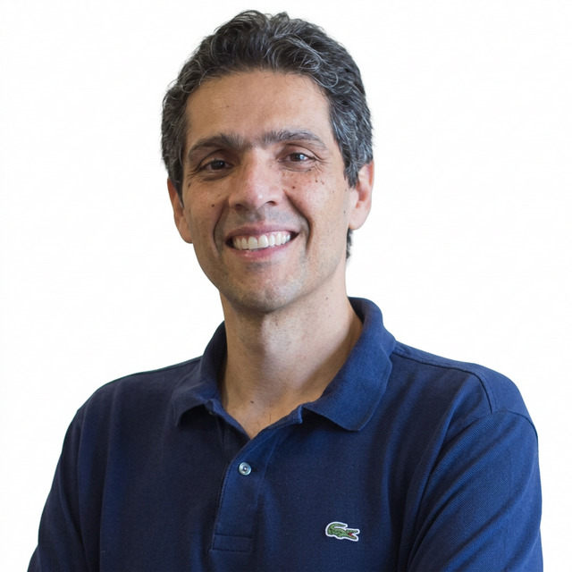 Prof. Hugo Bastos de Paula